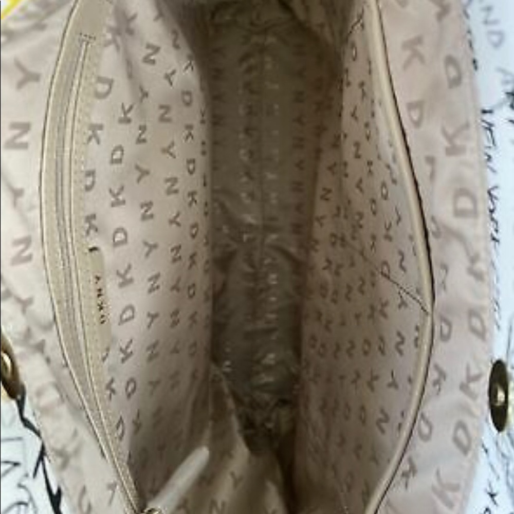 DKNY TILLY TOTE - Picture 4 of 6